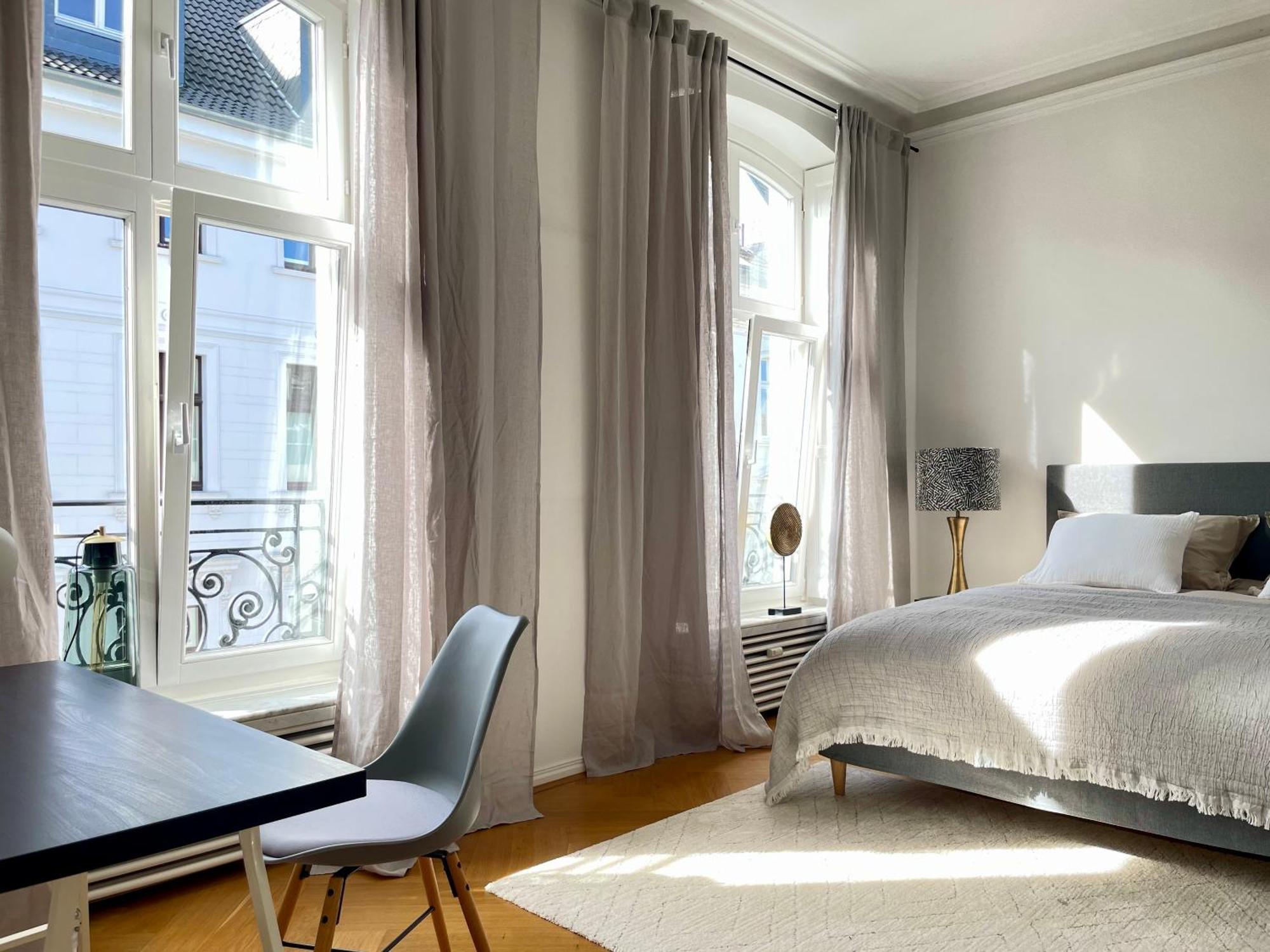 Helle Altbauwohnung Mit Balkon Im Briller Viertel Вупперталь Экстерьер фото